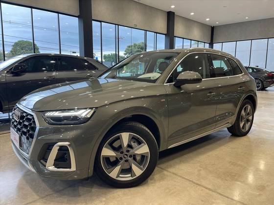 AUDI Q5 2.0 55 TFSIE PHEV PERFORMANCE QUATTRO S TRONIC AUDI Q5 2.0 55 TFSIE PHEV PERFORMANCE QUATTRO S TRONIC